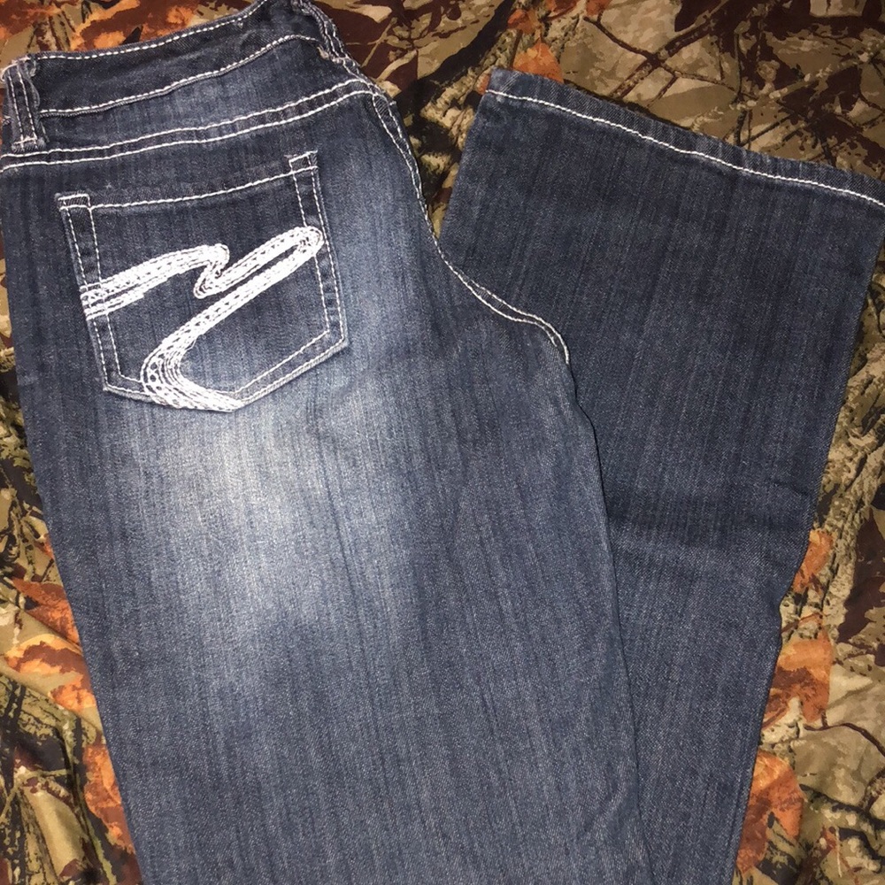 Maurices jeans